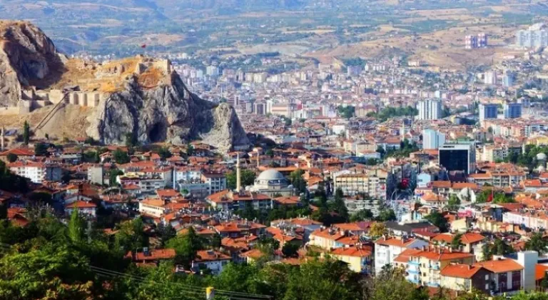 Tokat’ta Yüksek Konut Fiyatlarına Karşı Yüzde 25 Kat Karşılığı Modeli Önerisi