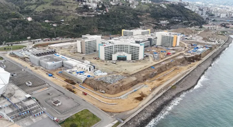 Trabzon Şehir Hastanesi’nin Altyapı Çalışmaları Sürüyor