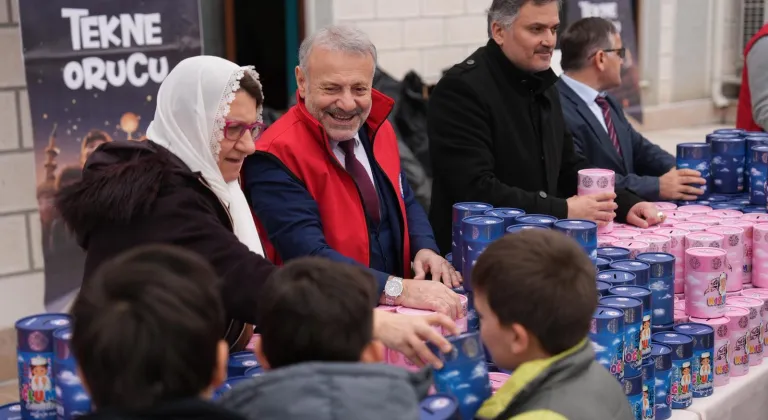 Trabzon'da binlerce çocuk Ramazan’ı 'Tekne Orucu'yla tanıdı