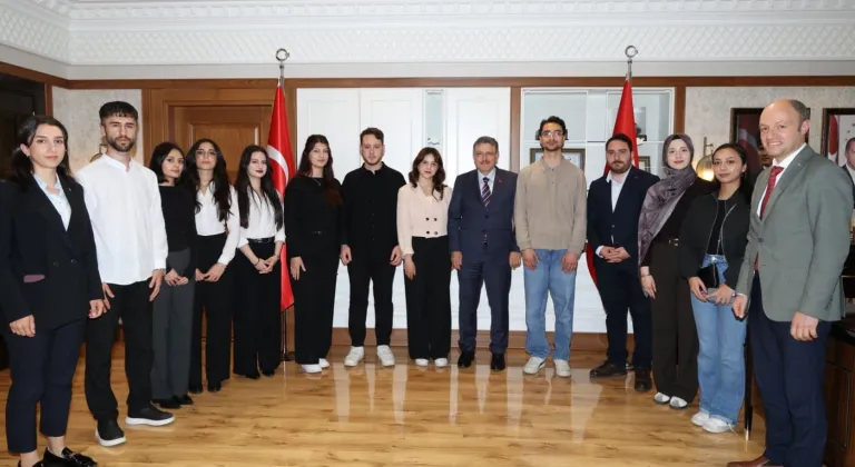 Trabzon’da hukuk öğrencilerine yargı simülasyonu ödülü