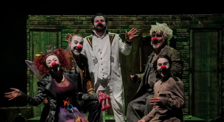 Trabzon'da Tiyatro Festivali yoğun ilgiyle devam ediyor