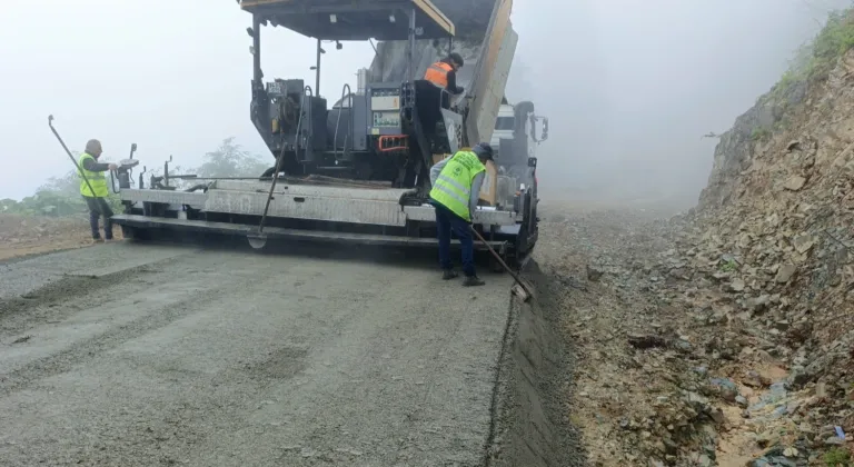 Trabzon’da yüksek kesimlerde yol seferberliği