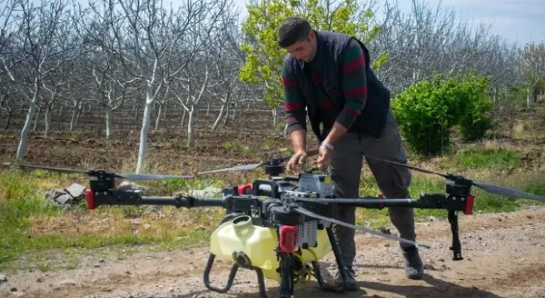 Türk Çiftçilerden Tarımda Dijital Hamle: XAG Dronlarıyla Akıllı Sulama Dönemi









