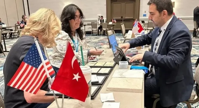 Türk Doğal Taş Sektörü Avrupa'da Çifte Mesai Yapıyor