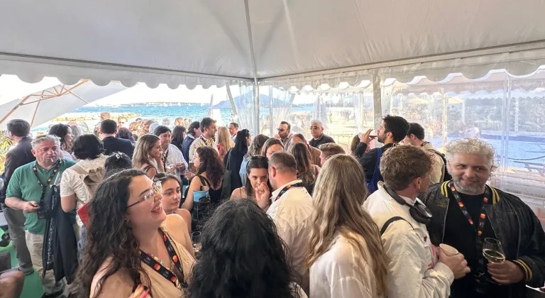 Türkiye standına Cannes'da yoğun ilgi