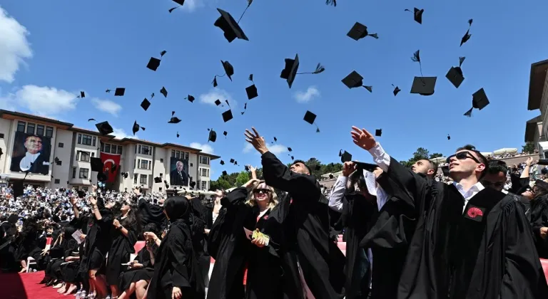 Türkiye'de yükseköğretim mezuniyetinde rekor artış! Gençlerin yarısına yakını üniversite mezunu