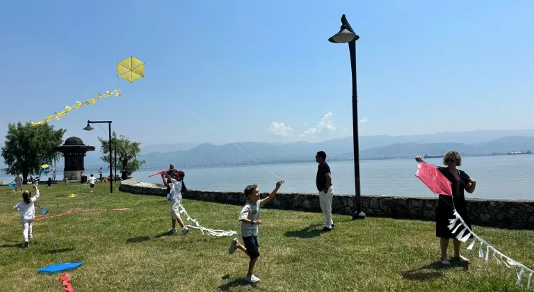 Uçurtmalar Kocaeli'den barışa uçtu