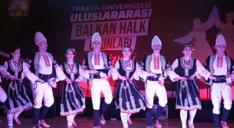 Uluslararası Balkan Halk Oyunları Festivali'nde Büyüleyici Gala Gecesi







