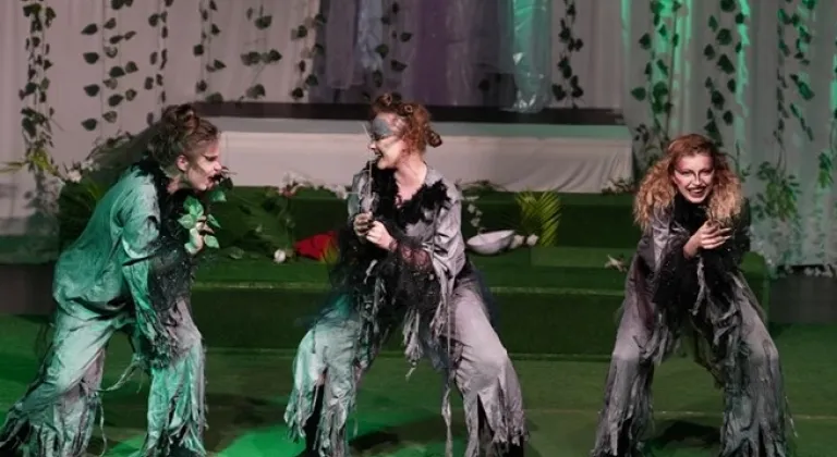 Uluslararası Tiyatro Festivali Denizli’ye sanat rüzgarı estirdi