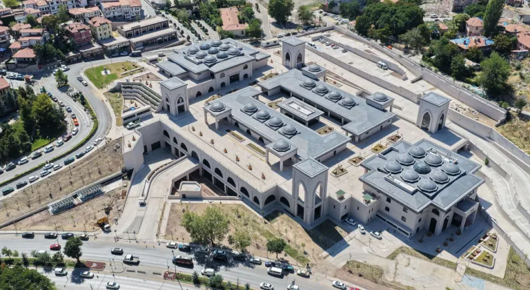 Ulus’ta Yeni Dolmuş Durakları 15 Ağustos’ta Hizmete Açılıyor