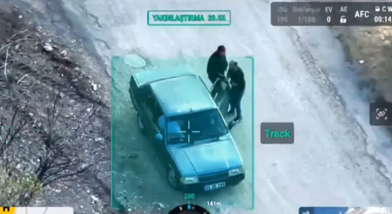Uygulamayı fark edince arkadaşı ile yer değiştiren ehliyetsiz sürücü dron kamerasında