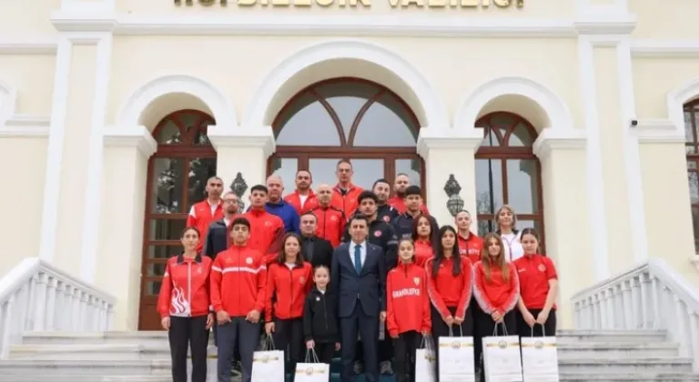 Vali Aygöl, Bilecik'in Başarılarıyla Gururlanan İsimleri Ağırladı








