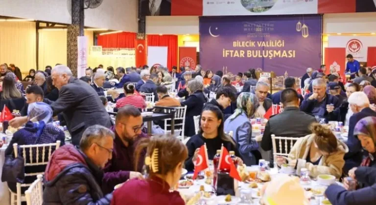Vali Aygöl, Şehit Aileleri ve Gazilerle İftarda Bir Araya Geldi