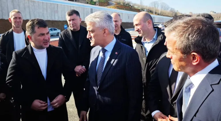 Vali Mehmet Makas, milletvekili ve bürokratlarla  Akçakoca'da