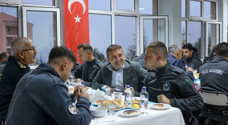 Vali Sözer, POMEM öğrencileriyle bir araya geldi