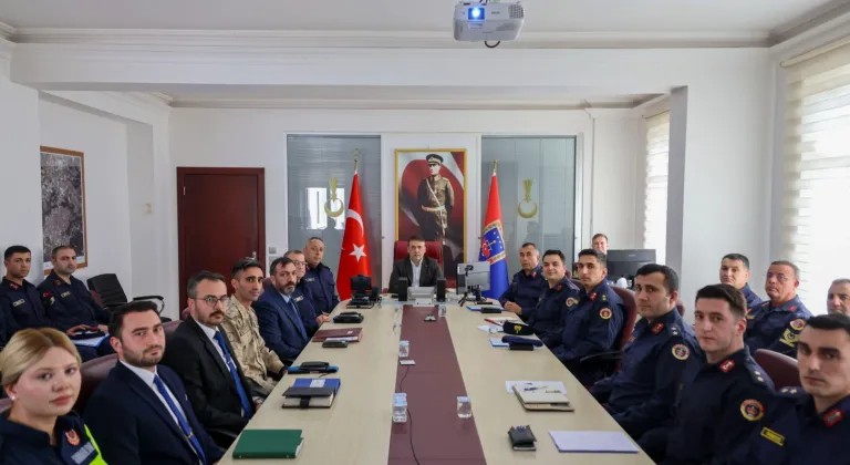 Vali Sözer’den Jandarma’ya ziyaret