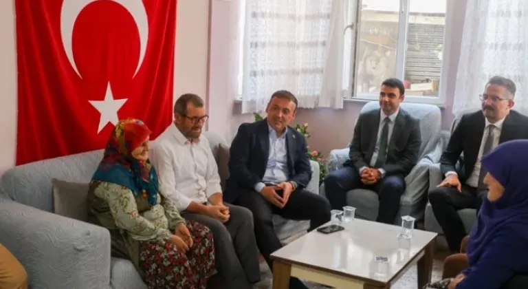 Vali Sözer’den Şehit Osman Er’in Ailesine Anlamlı Ziyaret









