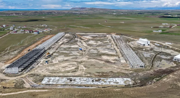 Van sebze haline kavuşuyor