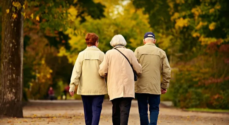 Yaşlılara müjde! Ağrısız yürümek artık mümkün