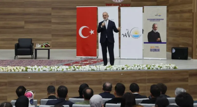 Yazar Yenişehirlioğlu gençlerle buluştu