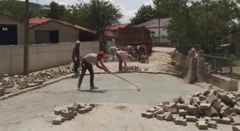Yenimuhacır Belediyesi Bayrama Hazır: Temizlik ve Bakım Çalışmaları Sürüyor

