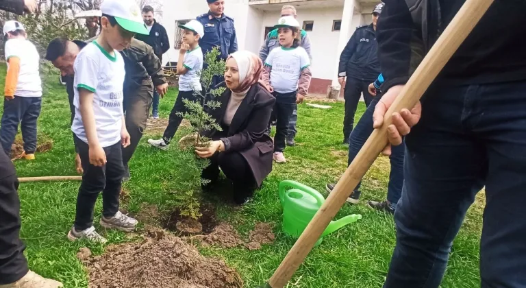 Yeşilyurt'ta fidan dikim etkinliği düzenlendi