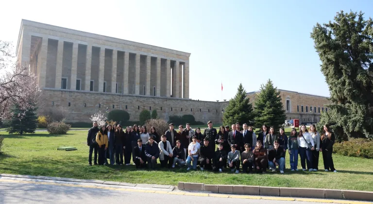 Yürüyen Köşk’ün çınarı Anıtkabir’de hayat buldu... O ağaç klonlama ile çoğaltıldı
