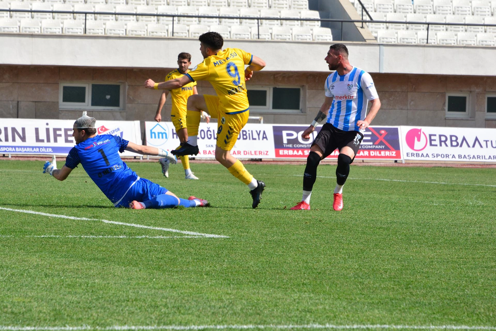 Erbaaspor Menemen FK maçından kareler